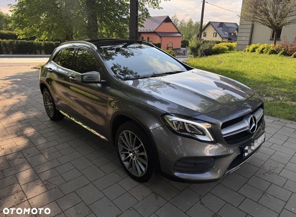 Mercedes-Benz GLA 220 d 7G-DCT AMG Line - 1