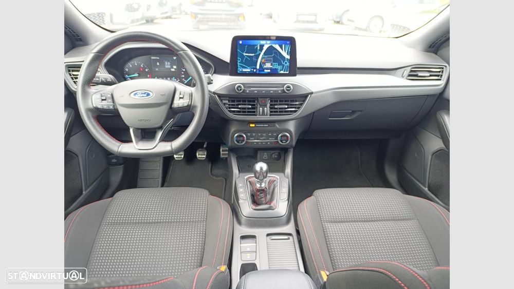 Ford Focus 1.0 EcoBoost MHEV ST-Line - 11