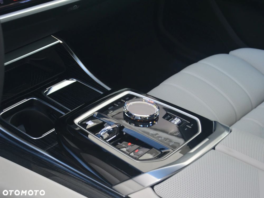 BMW Seria 7 740d xDrive mHEV M Sport sport - 11