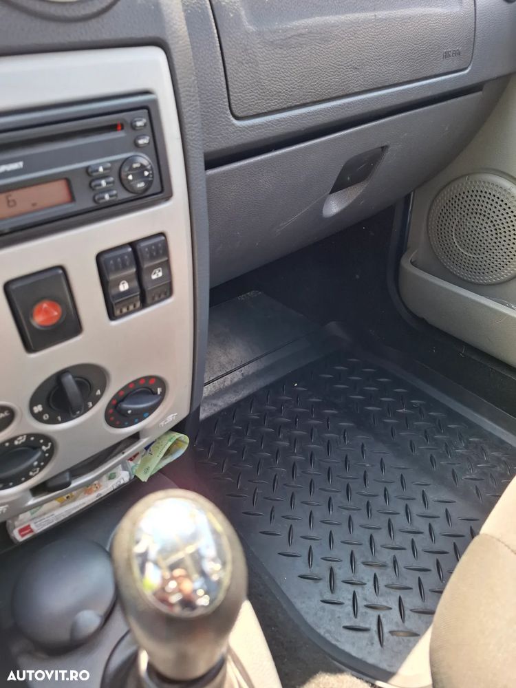 Dacia Logan 1.5 DCI Laureate - 10