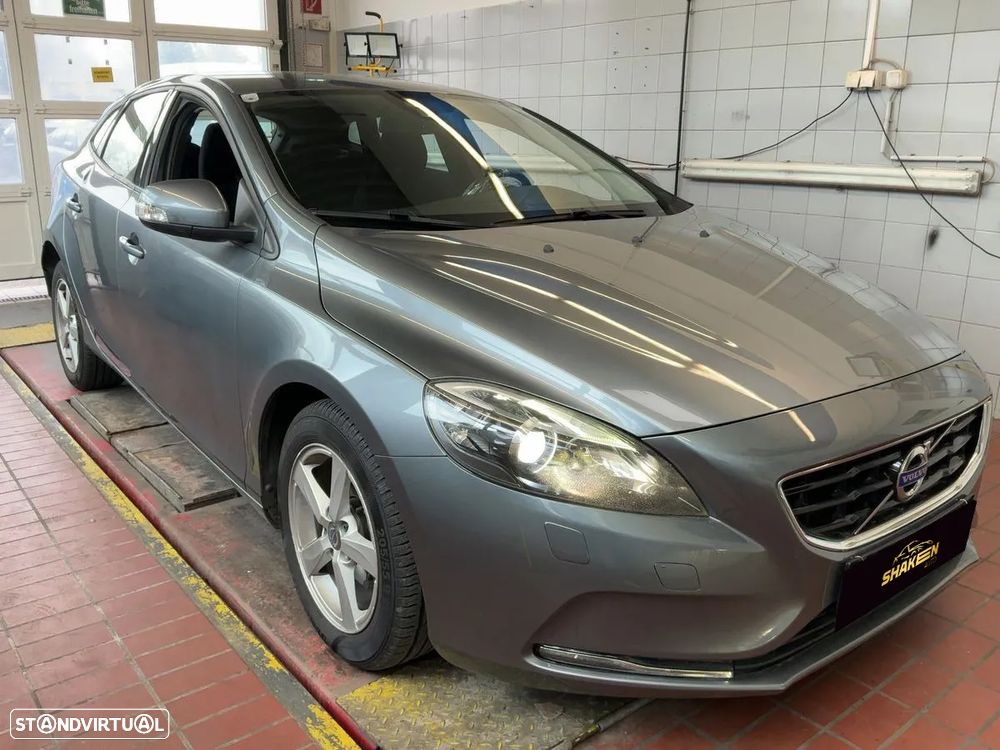 Volvo V40 D2 Kinetic - 2