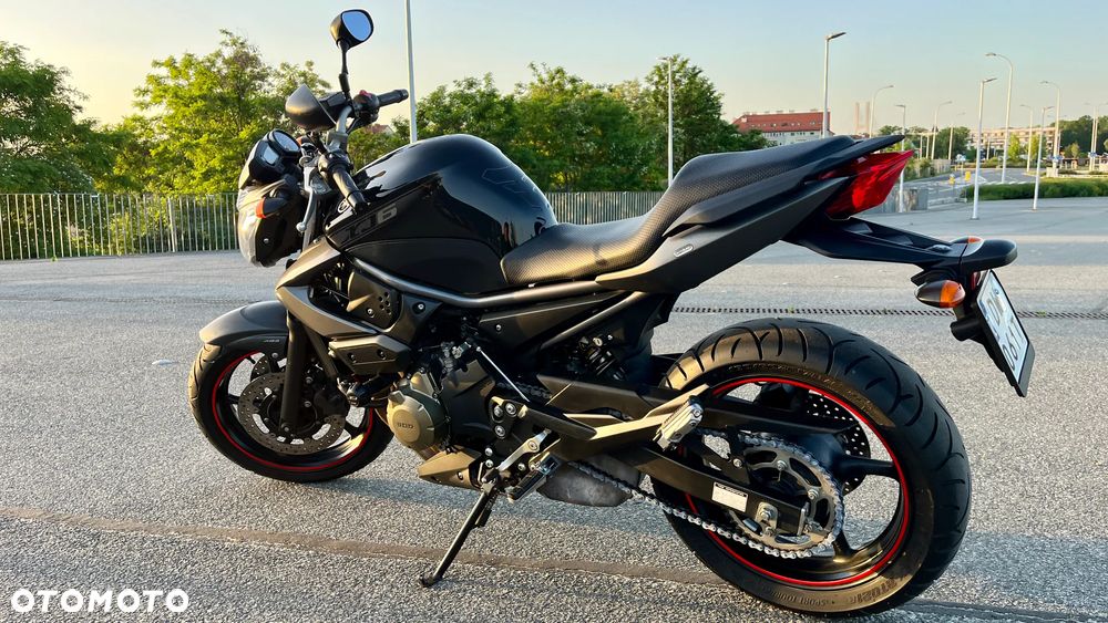 Yamaha XJ - 6
