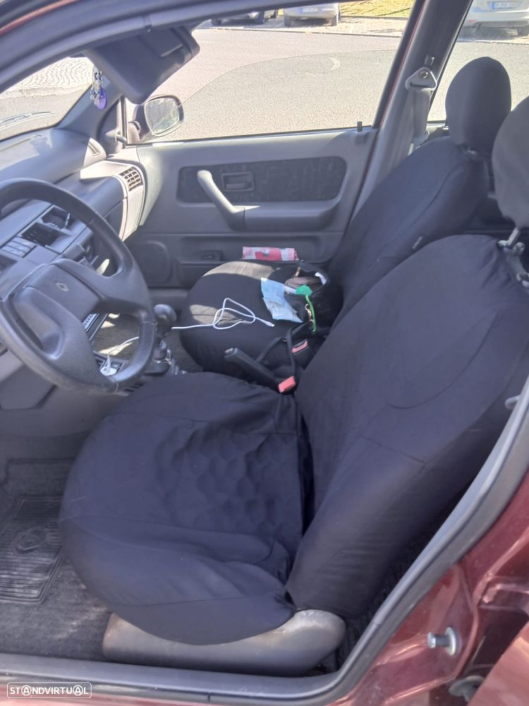 Renault Clio 1.2 Wind - 1
