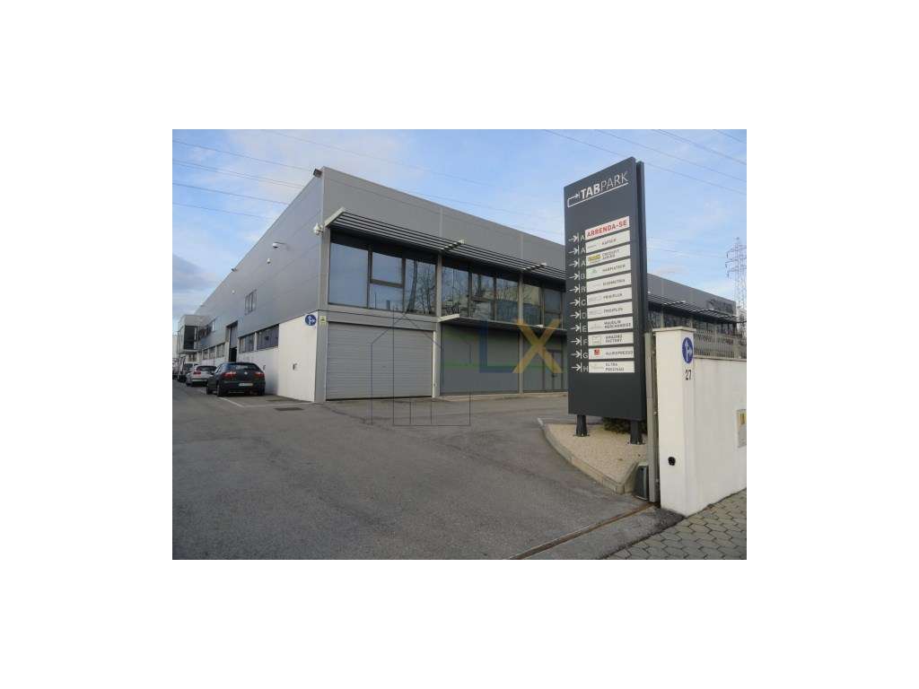 Armazém na Zona Industrial de Taboeira para arrendar!!! - Grande imagem: 2/4