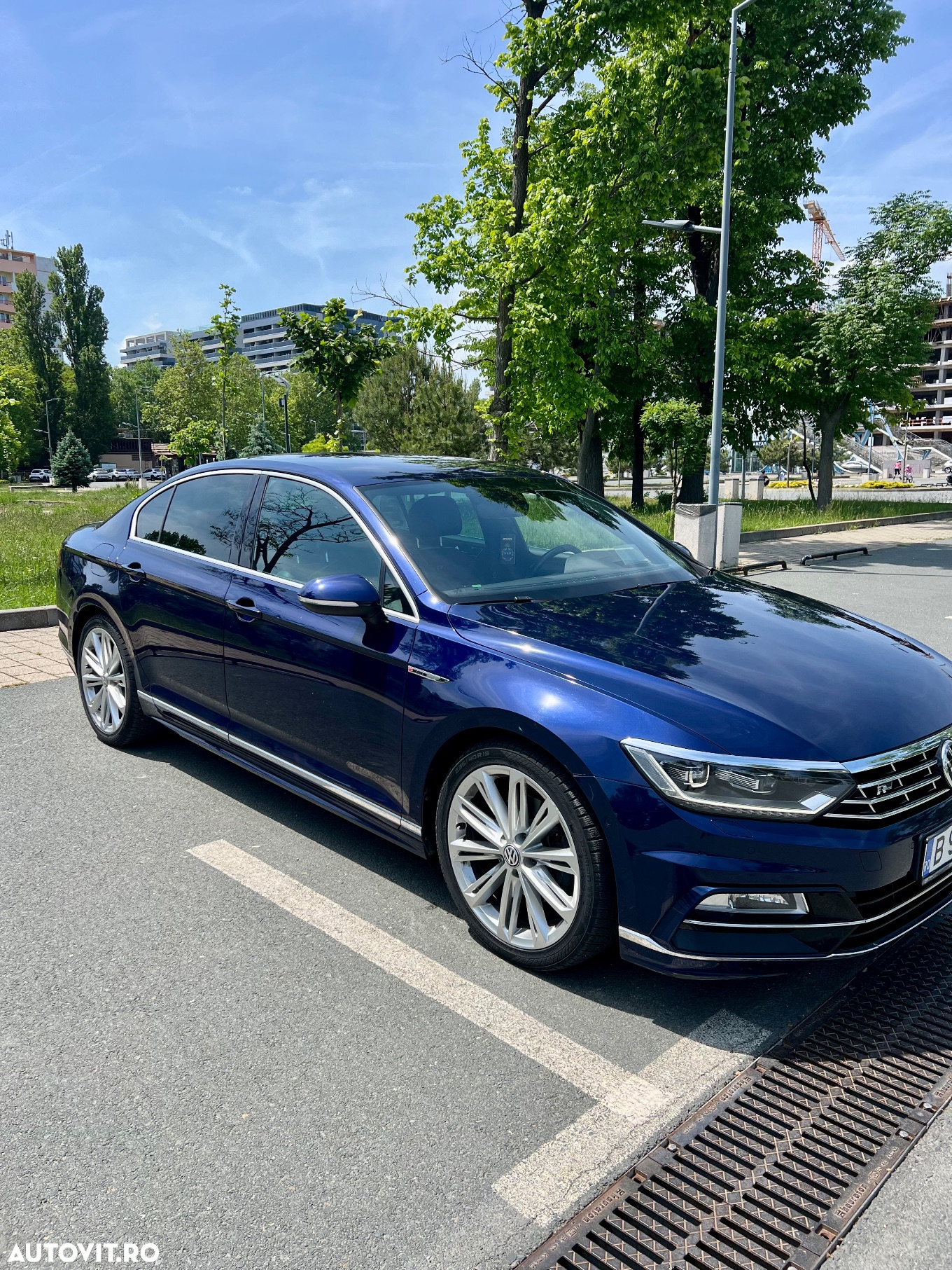 Volkswagen Passat 2.0 TDI DSG 4Motion R Executive - 3