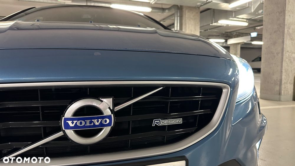 Volvo V40 D4 Drive-E R-Design Summum - 9