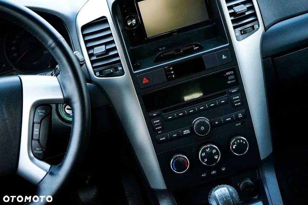 Chevrolet Captiva - 23