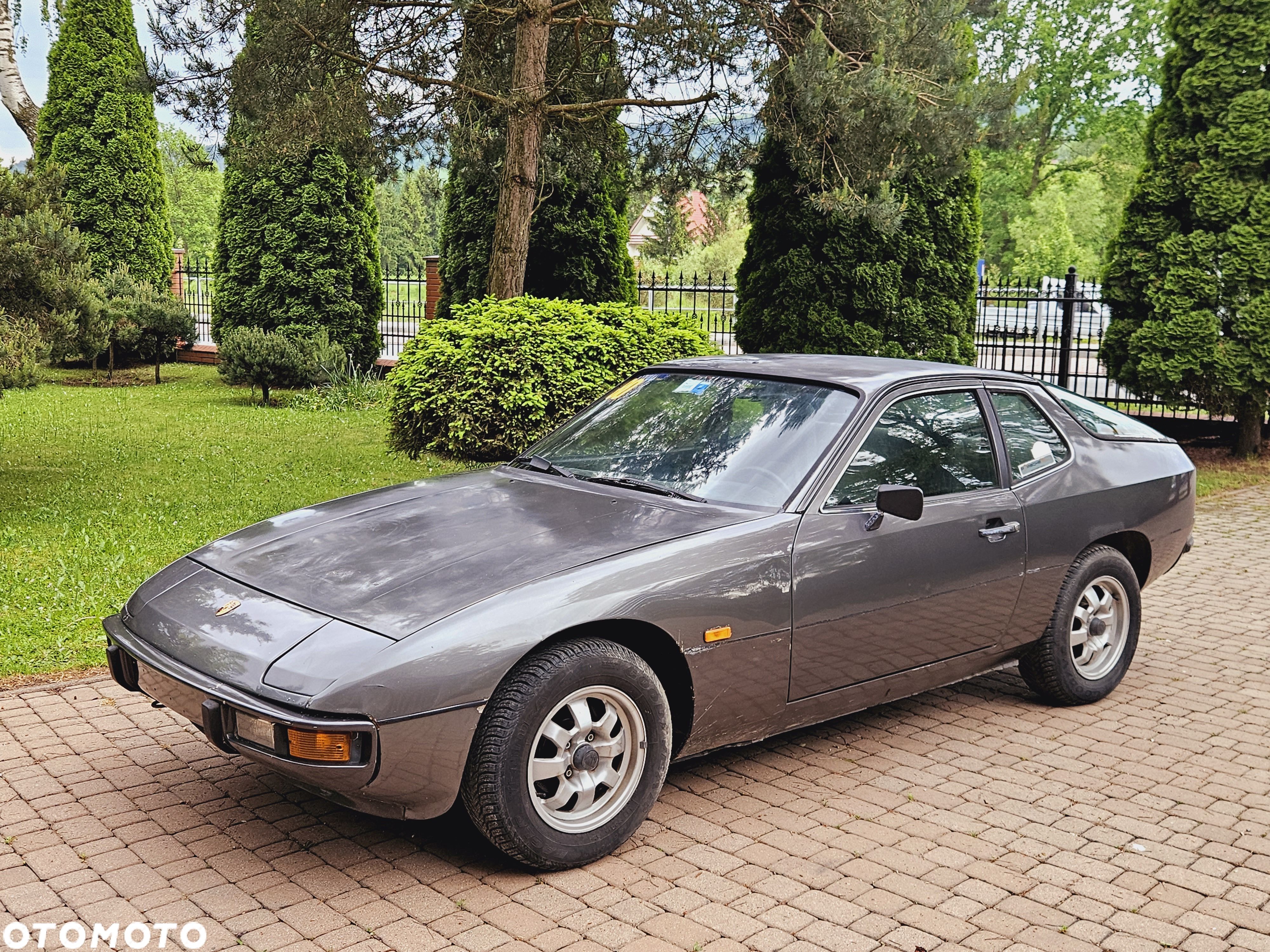 Porsche 924 Standard - 1