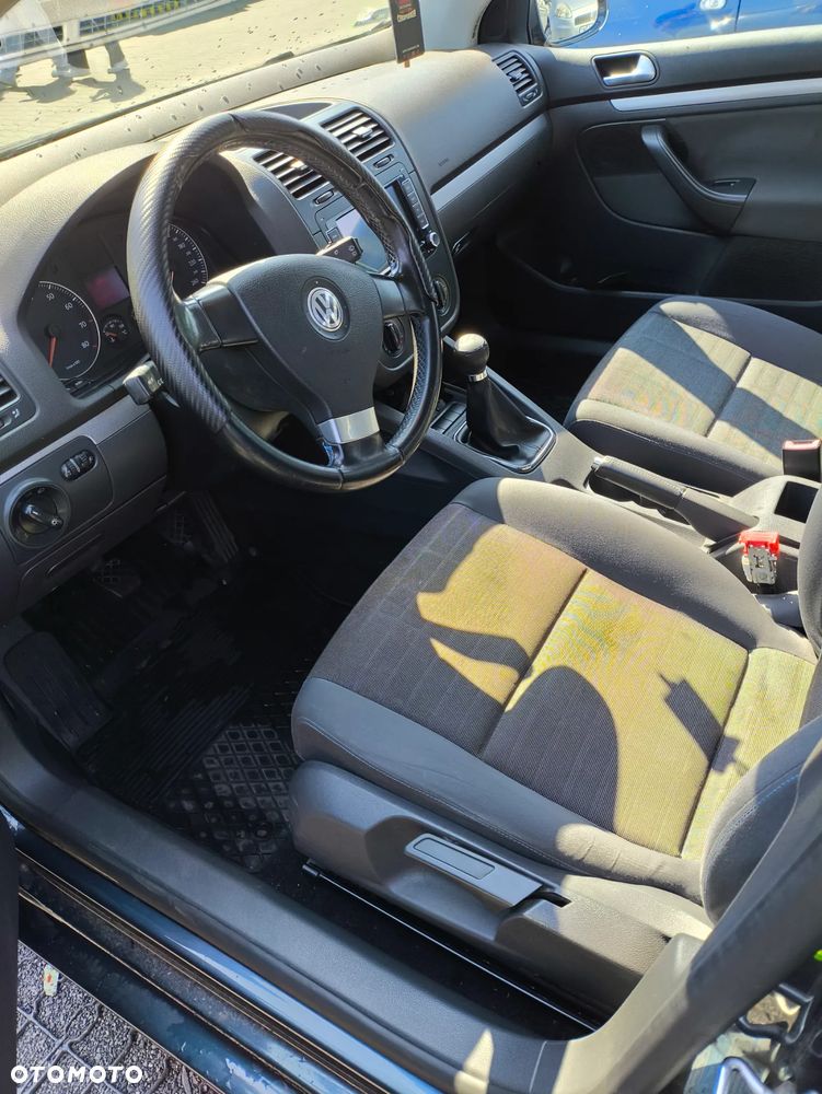 Volkswagen Golf 1.6 FSI Comfortline - 2