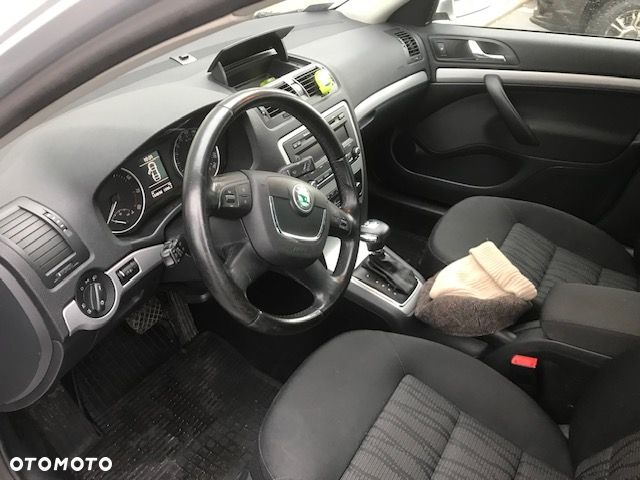 Skoda Octavia 1.8 TSI Elegance DSG - 6