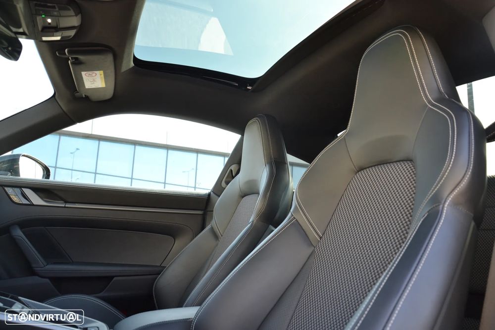 Porsche 911 (992) Carrera 4S PDK - 25