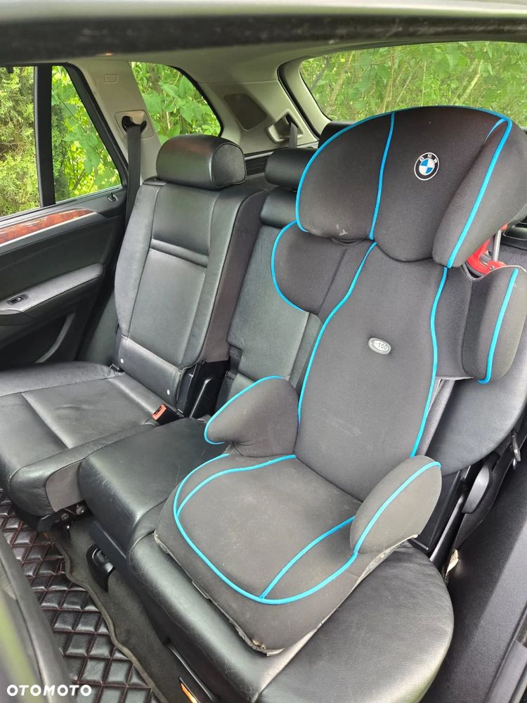 BMW X5 4.8i - 15