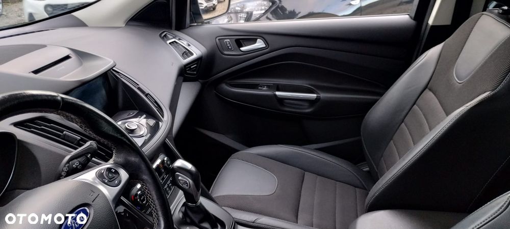 Ford Kuga 2.0 TDCi 4x4 Titanium - 33