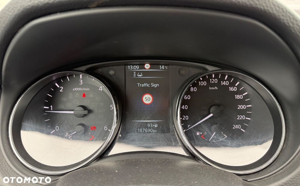 Nissan Qashqai 1.5 dCi Visia - 16