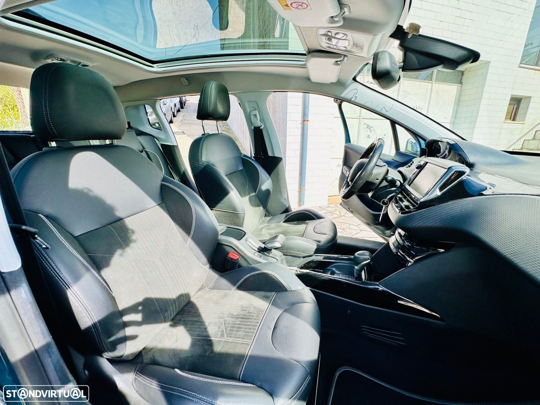 Peugeot 2008 1.2 PureTech Crossway EAT6 - 9