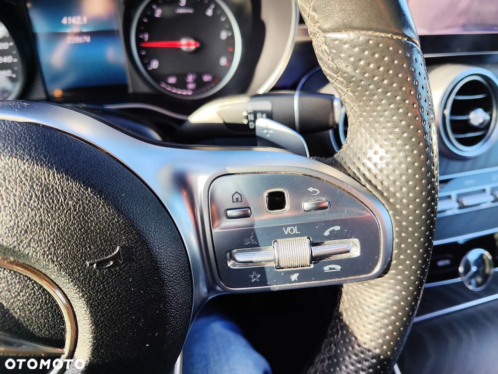 Mercedes-Benz Klasa C 220 d 9G-TRONIC AMG Line Plus - 19