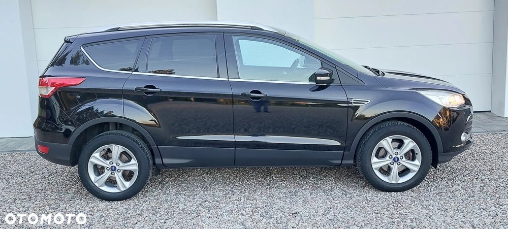 Ford Kuga 1.6 EcoBoost 2x4 Trend - 4