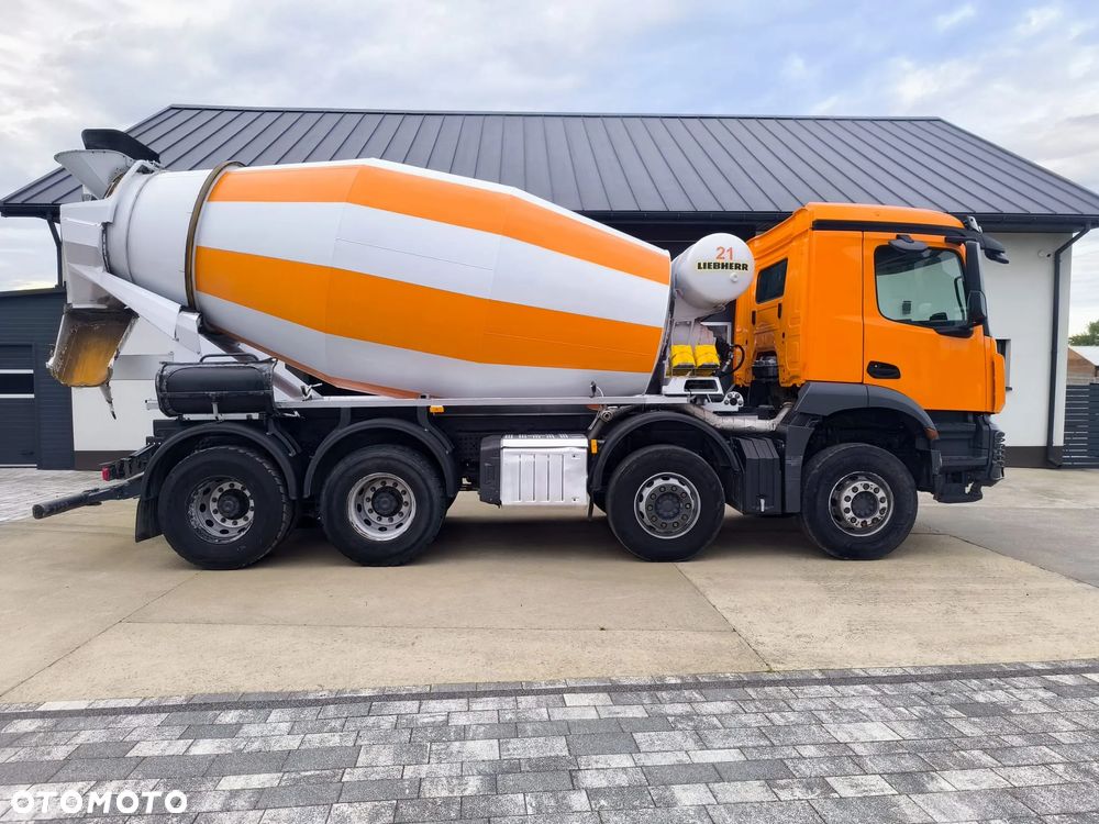 Mercedes-Benz Arocs - 10