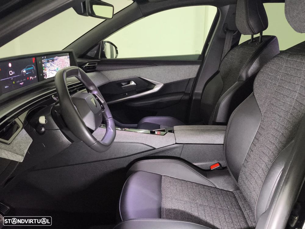 Peugeot 5008 Hybrid 145 e-DSC6 Allure - 11