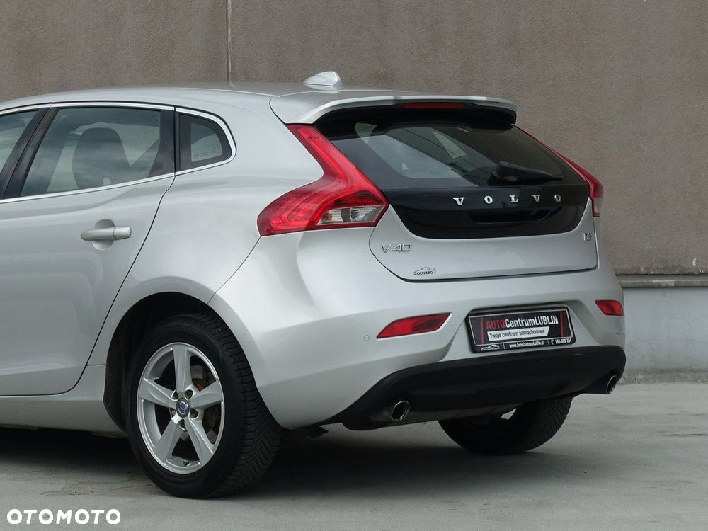 Volvo V40 D3 Geartronic Momentum - 30