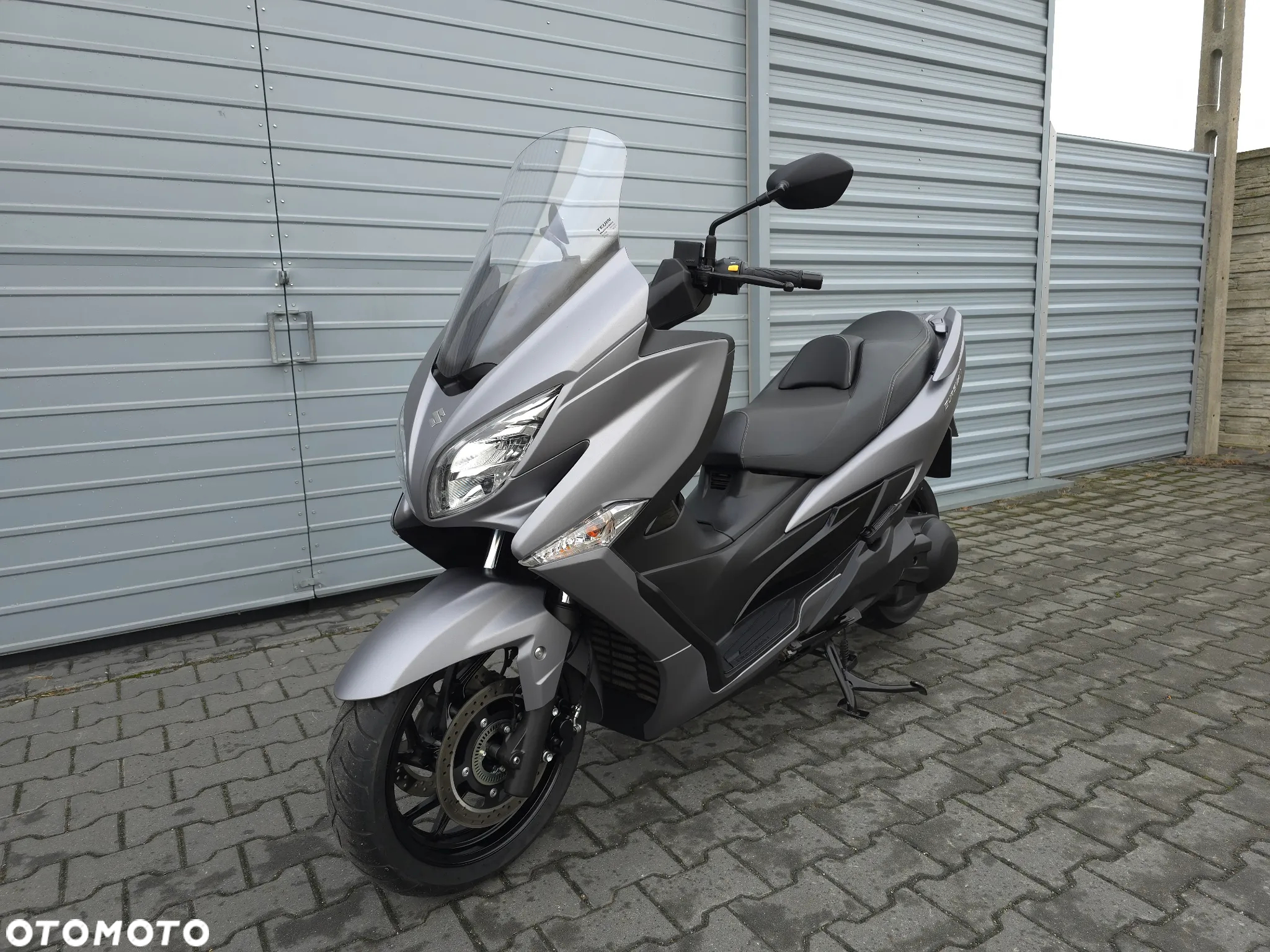 Suzuki Burgman - 12