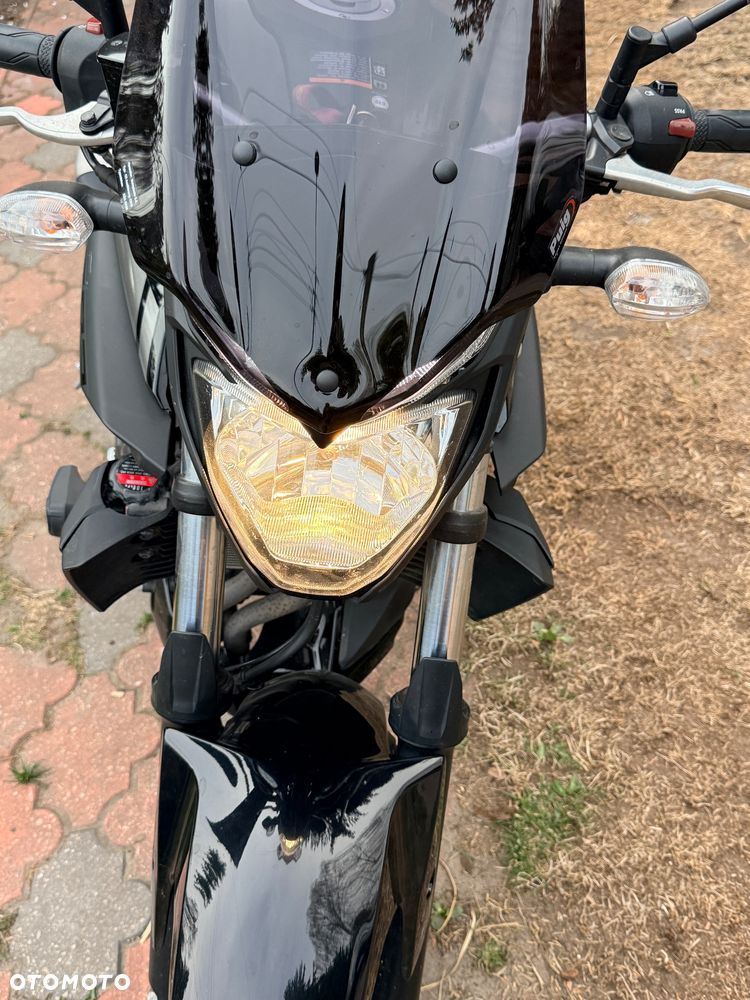 Yamaha MT - 8