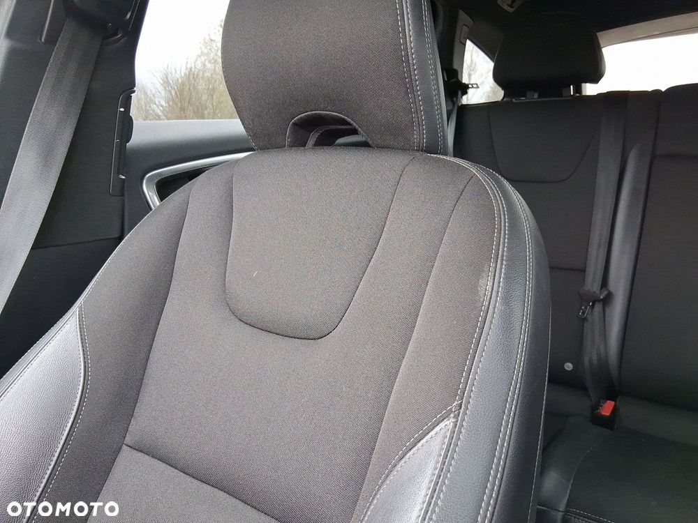 Volvo V60 - 16