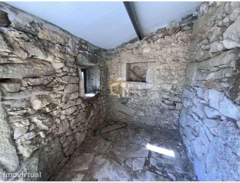 Vendo Casa Antiga em Pedra - Grande imagem: 3/5
