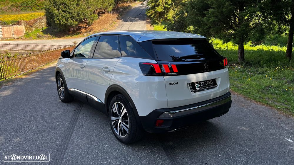 Peugeot 3008 PureTech 130 Stop & Start GPF Allure Pack - 9