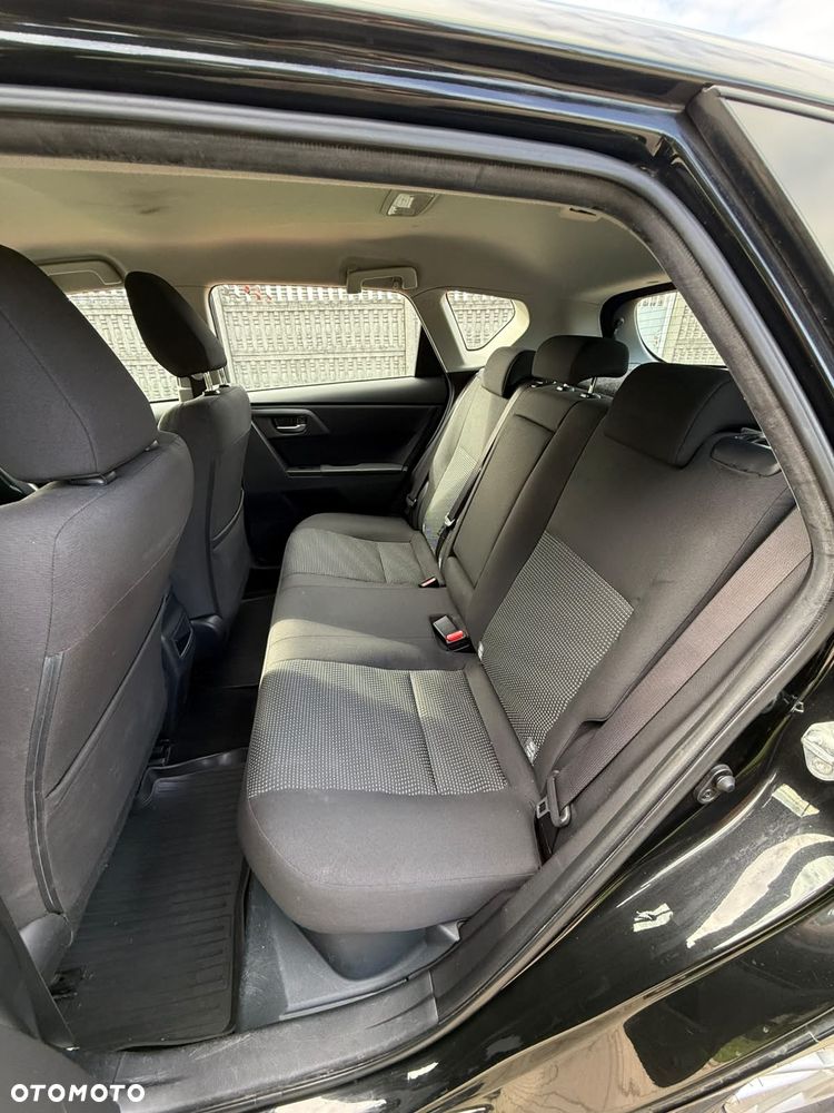 Toyota Auris 1.8 HSD Luna - 32