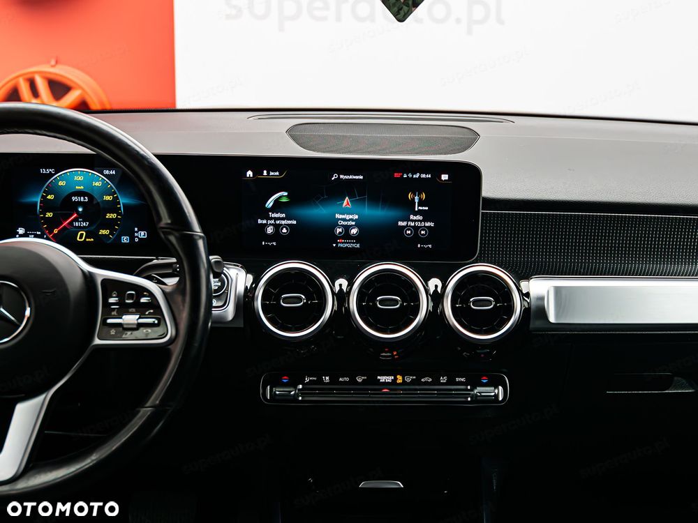 Mercedes-Benz GLB 200 d Progressive 8G-DCT - 17