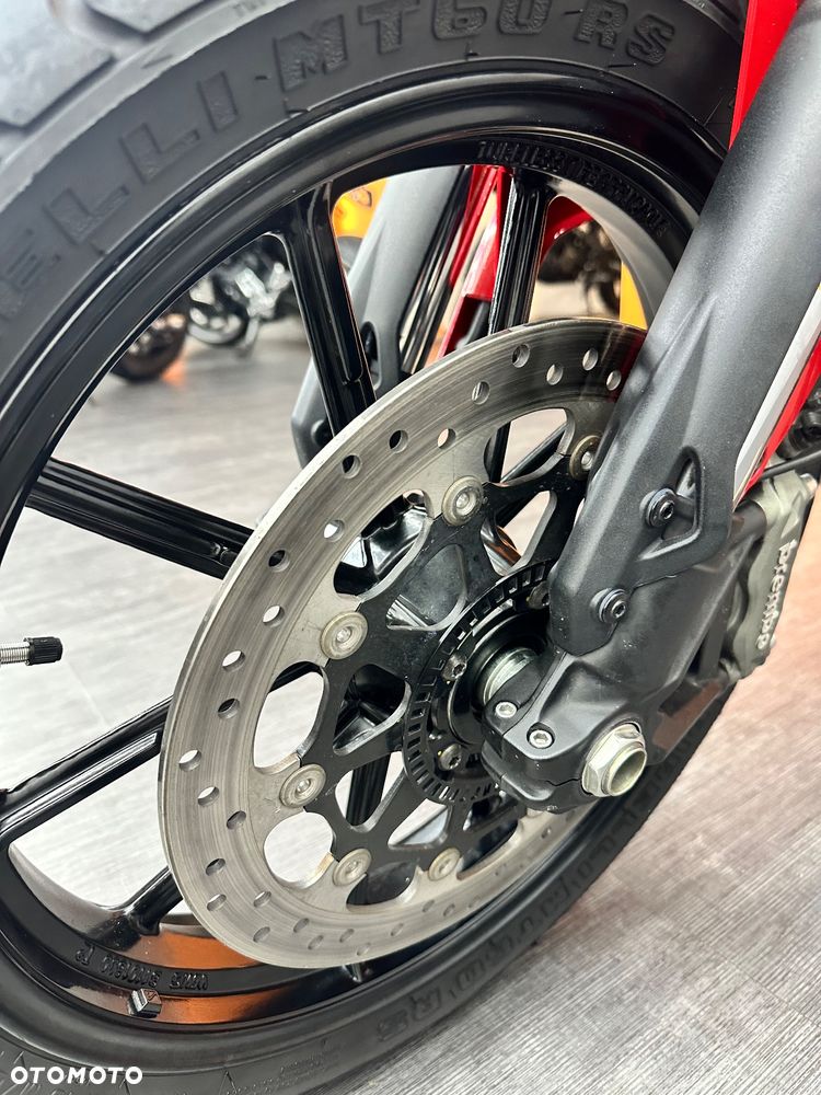 Ducati Scrambler - 18