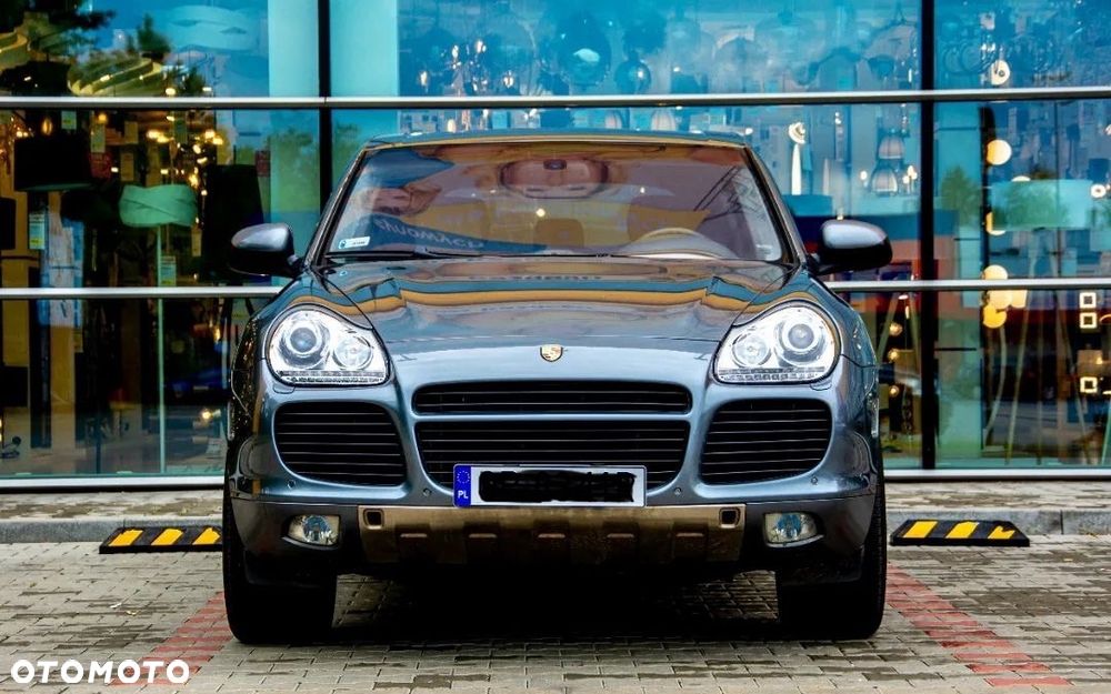 Porsche Cayenne Turbo - 6