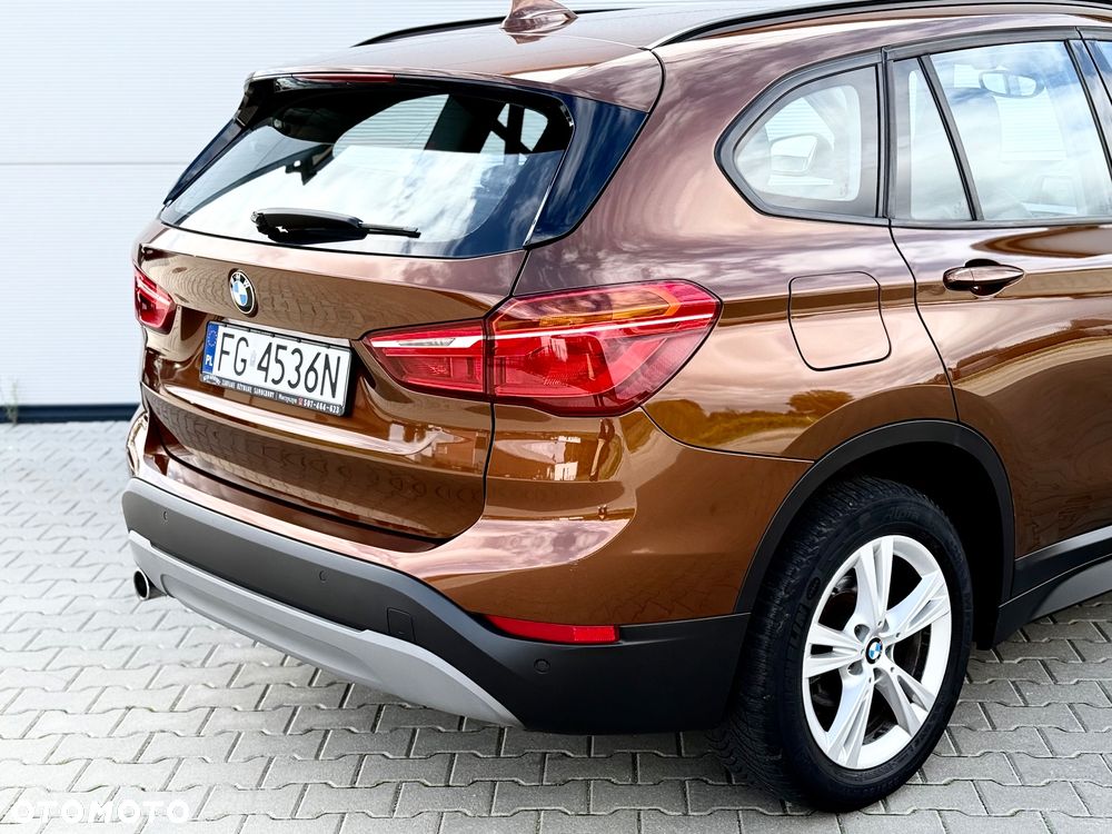 BMW X1 sDrive16d Sport Line - 16