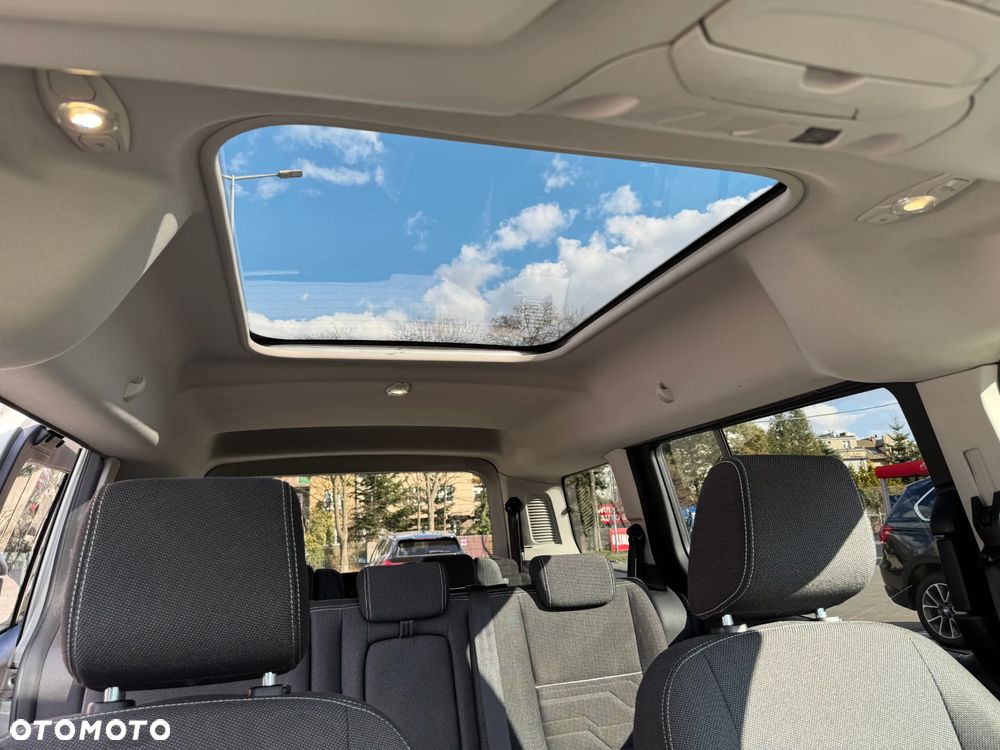 Ford Tourneo Connect - 14