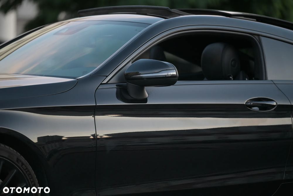Mercedes-Benz Klasa C 200 4-Matic 9G-Tronic - 2