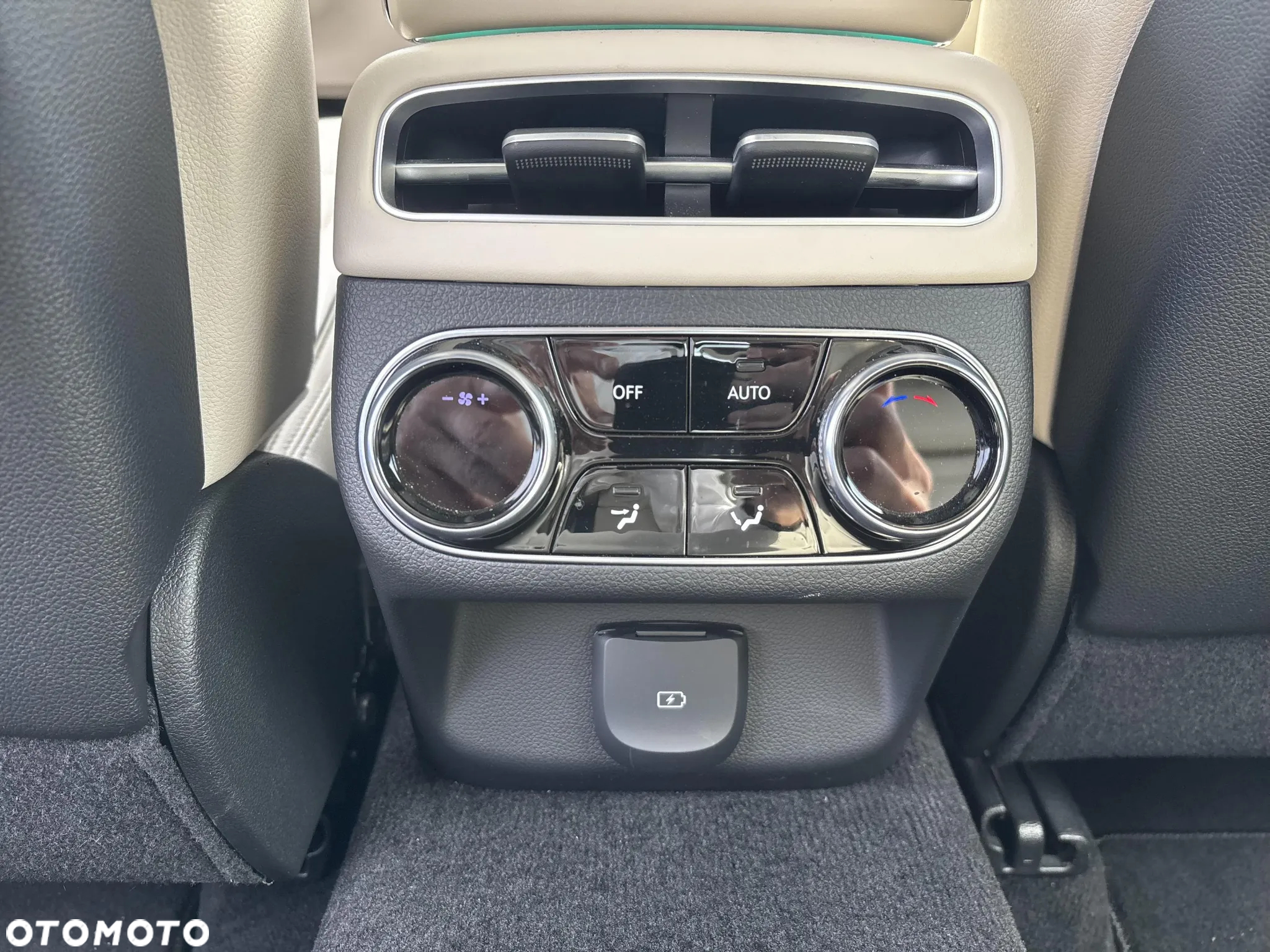 Genesis GV70 2.5T AWD AT8 Luxury Line - 19