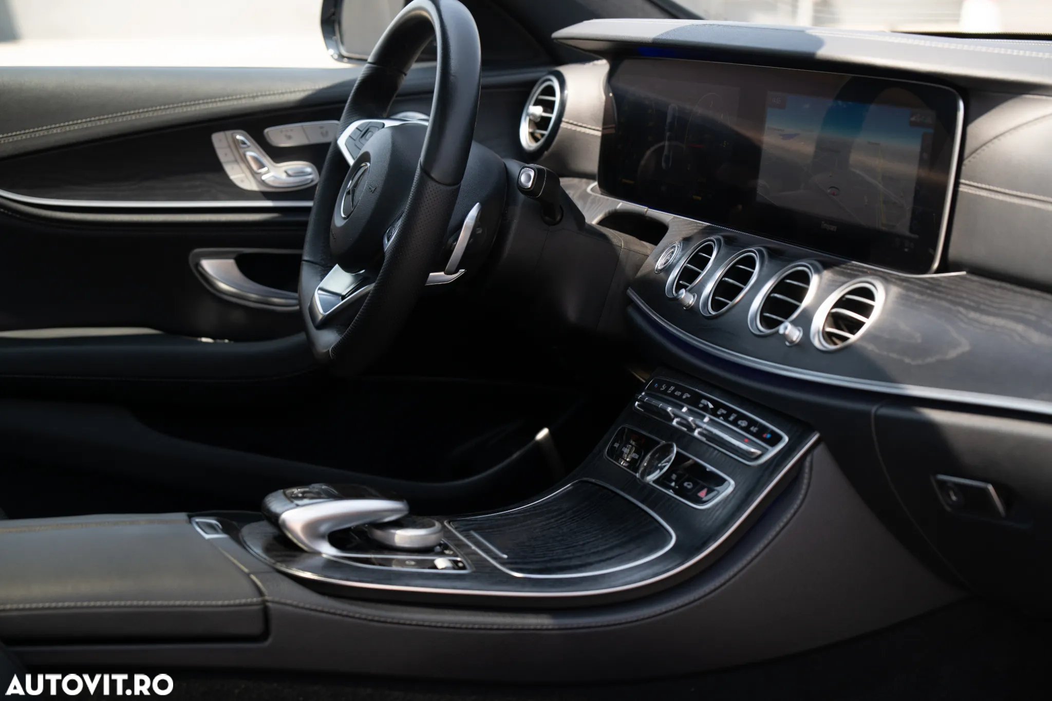 Mercedes-Benz E 220 d 9G-TRONIC AMG Line - 28