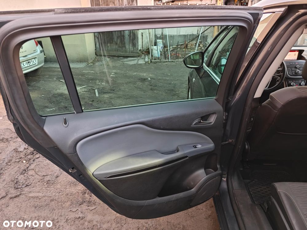 Opel Zafira Tourer 2.0 CDTI Style - 10