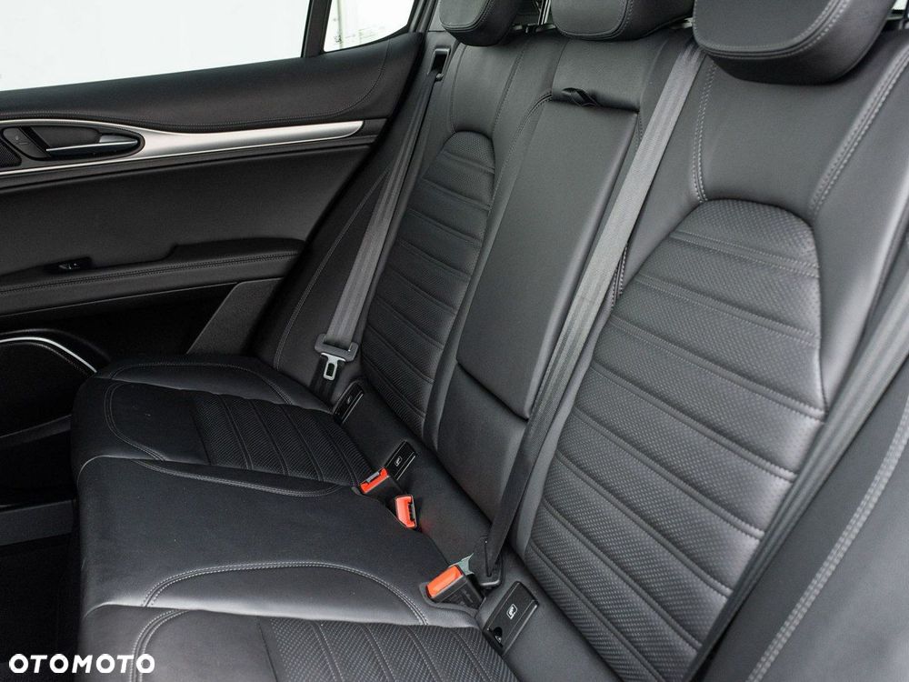 Alfa Romeo Stelvio 2.0 Turbo Executive Q4 - 31