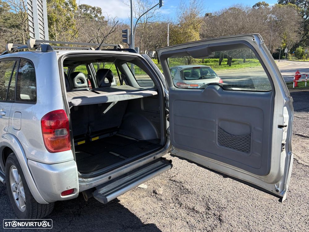 Toyota RAV4 2.0 D-4D TA - 8