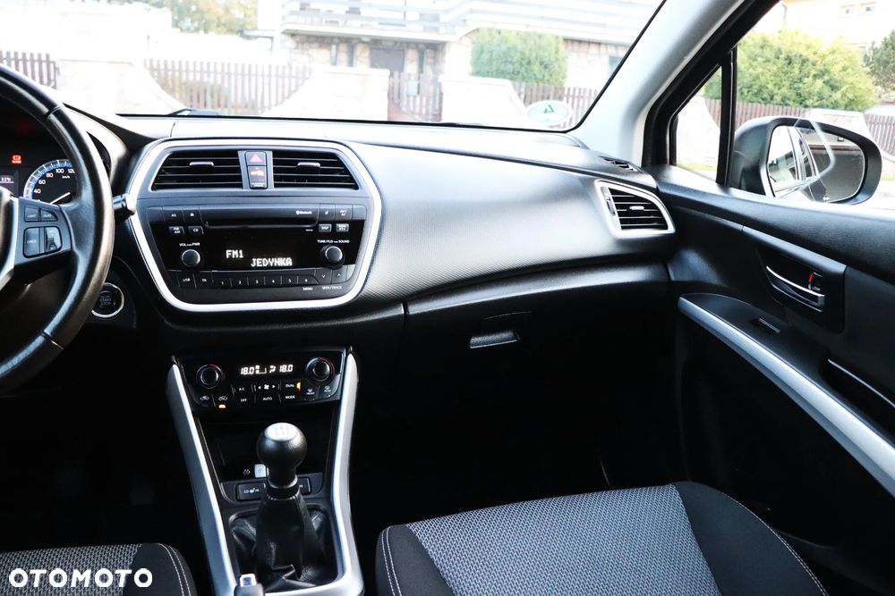 Suzuki SX4 S-Cross 1.6 Elegance - 28