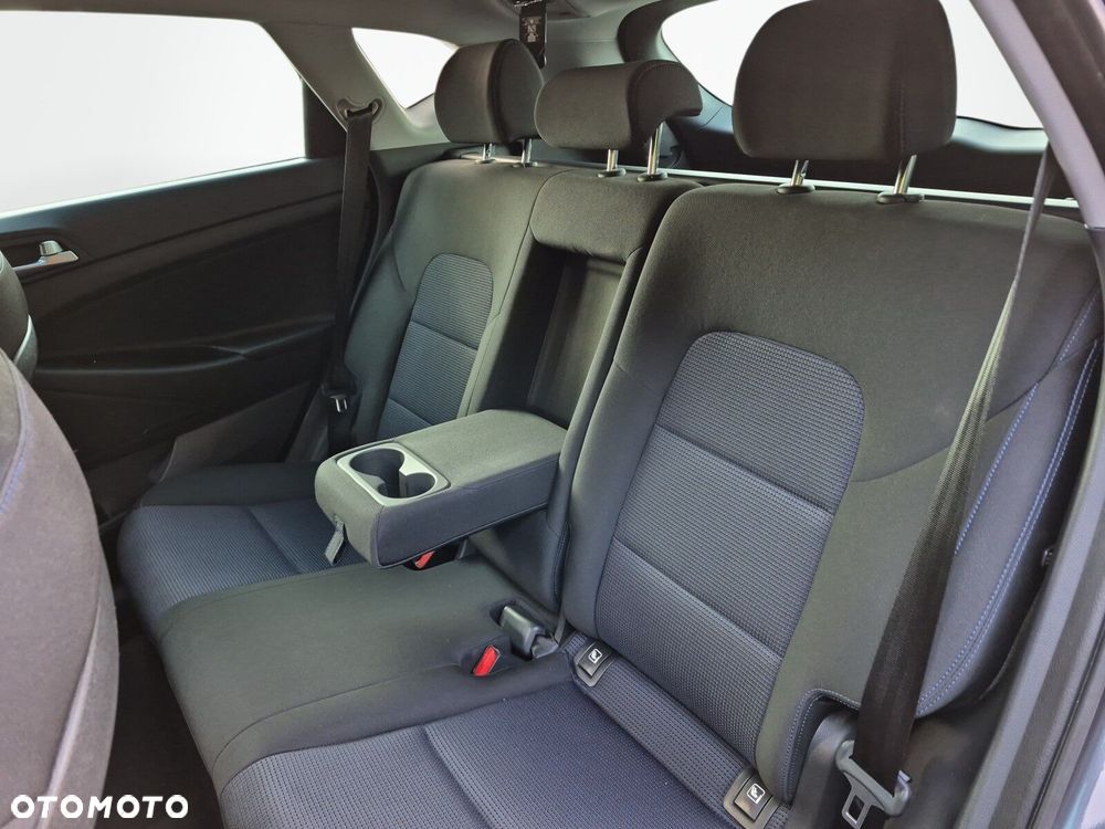 Hyundai Tucson 1.6 GDI BlueDrive Style 2WD - 25