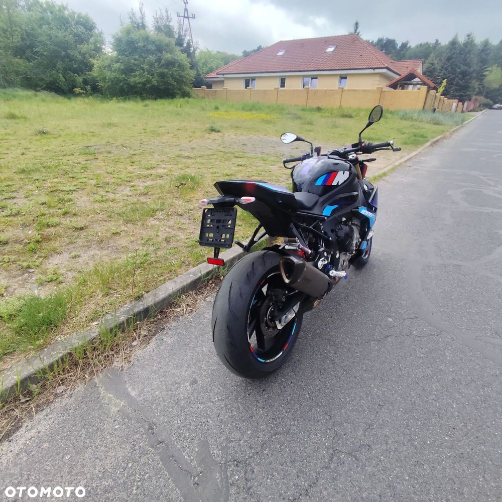 BMW S - 5