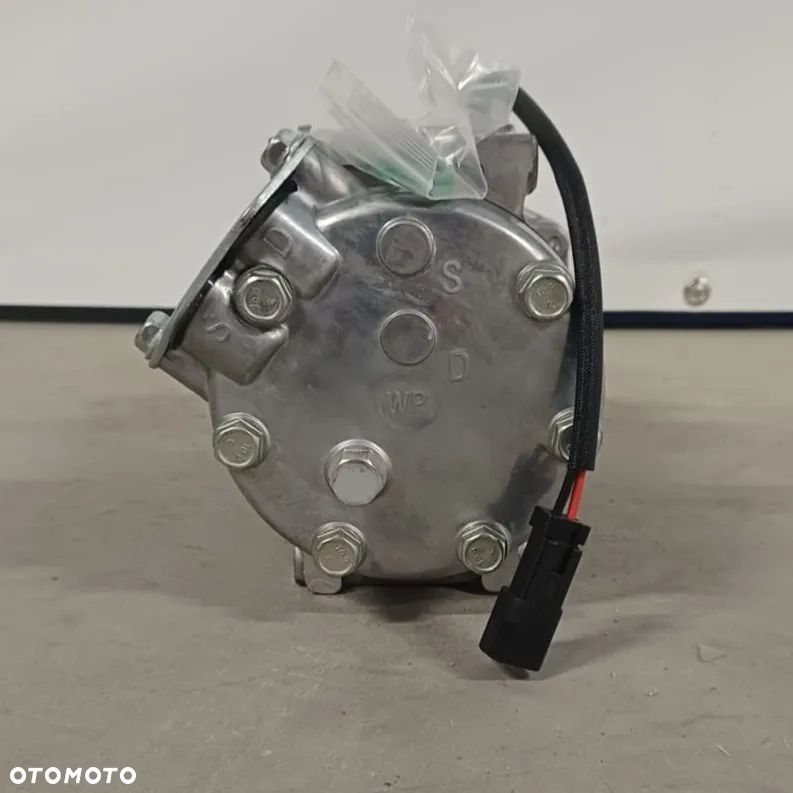 Sprężarka do Klimatyzacji  JCB 3CX 4CX 7232/42840 332/D2884 320/08562 - 6