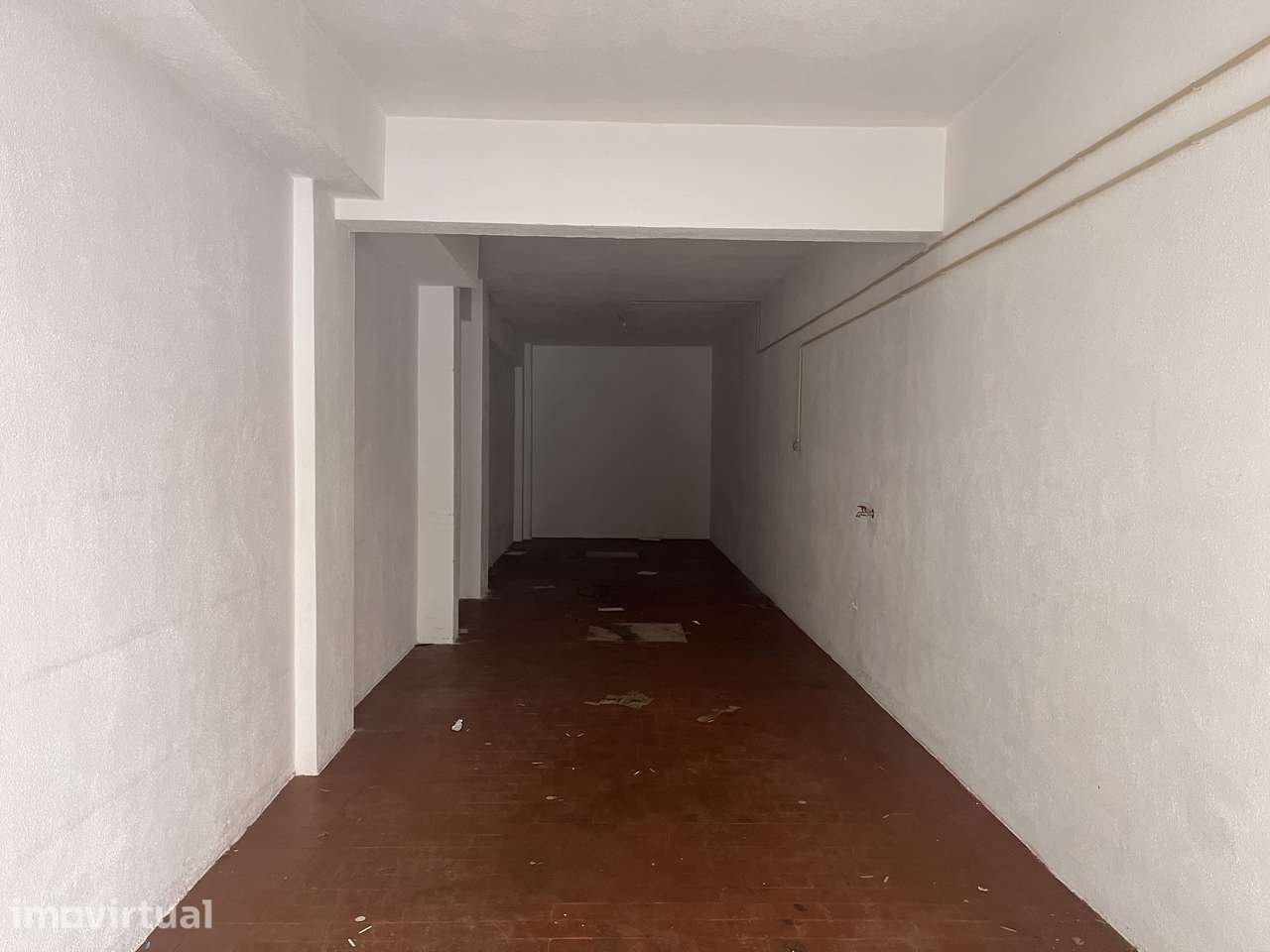Garagem de 44 m² para 3 Viaturas em Massamá – Excelente Investimento - Grande imagem: 3/24