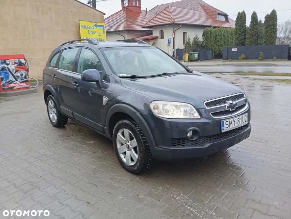 Chevrolet Captiva 2.0 d LT medium - 3