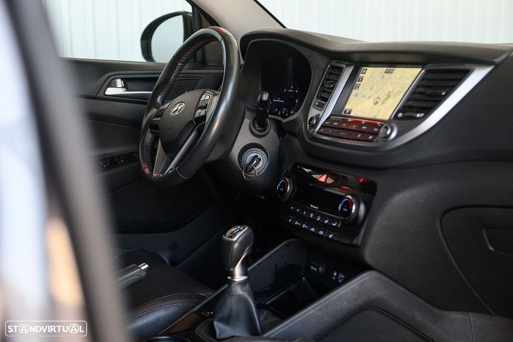 Hyundai Tucson 1.7 CRDi Executive - 24