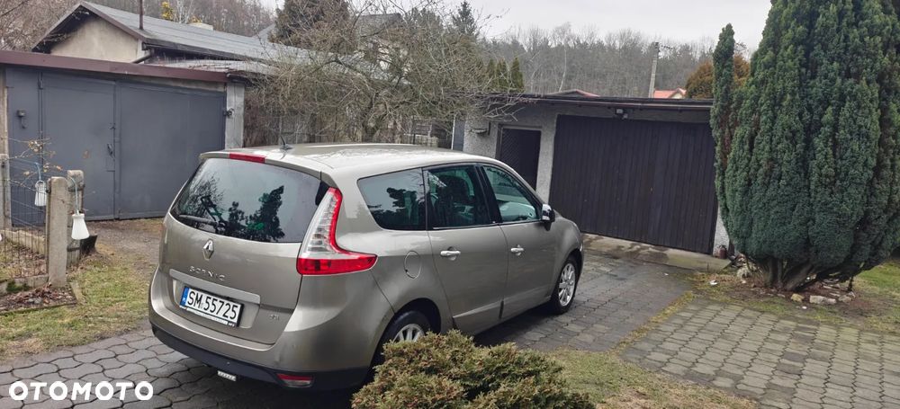 Renault Scenic 1.9 dCi Privilege - 11