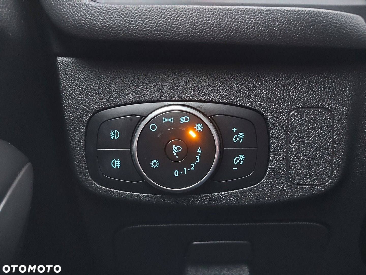 Ford Focus 1.0 EcoBoost Trend - 19